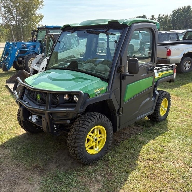 2023 John Deere XUV 835R