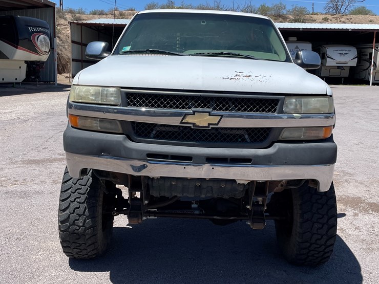 #509-•-2001-chevy-silverado-2500hd-4x4-(nm-title-in-delay)-image-3