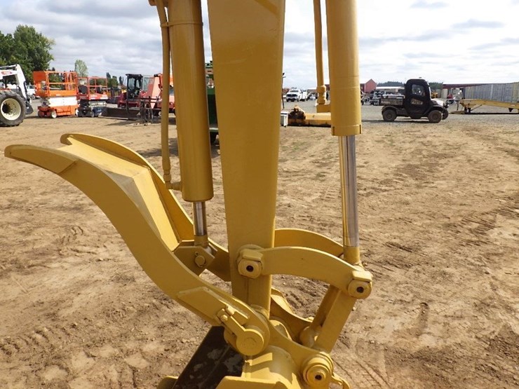 komatsu-pc58uu-3-image-18