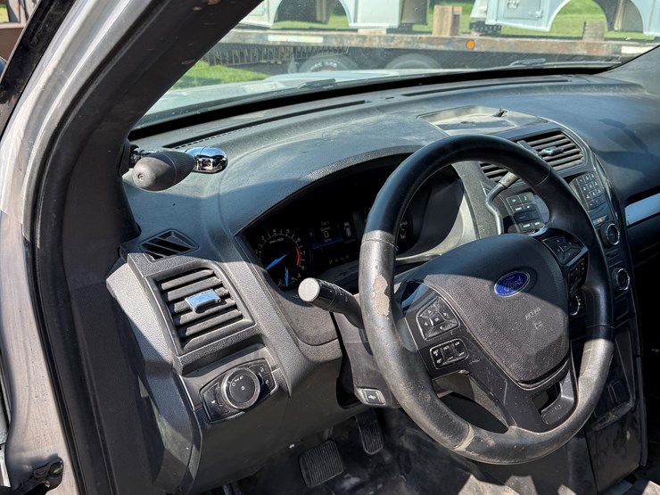 2017-ford-explorer-police-interceptor-image-47