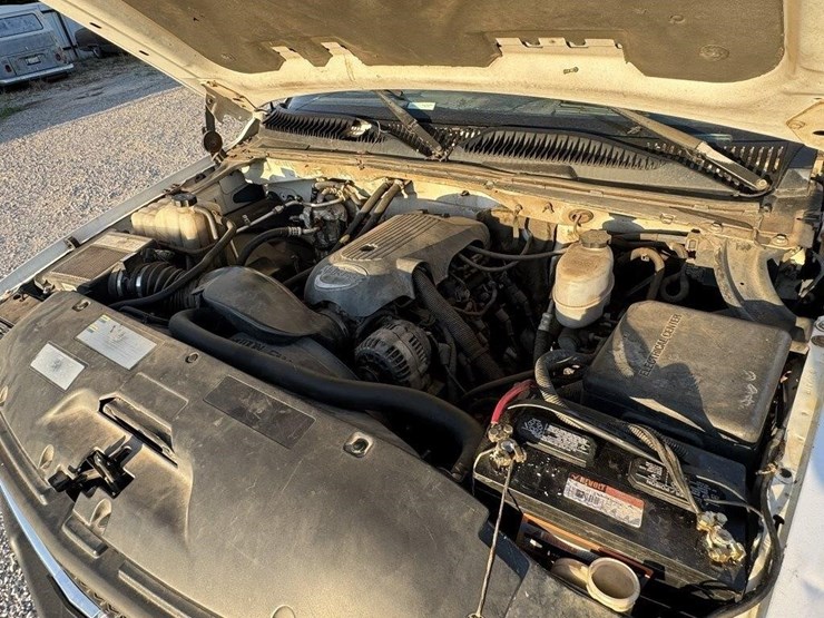 2001-chevrolet-silverado-image-34