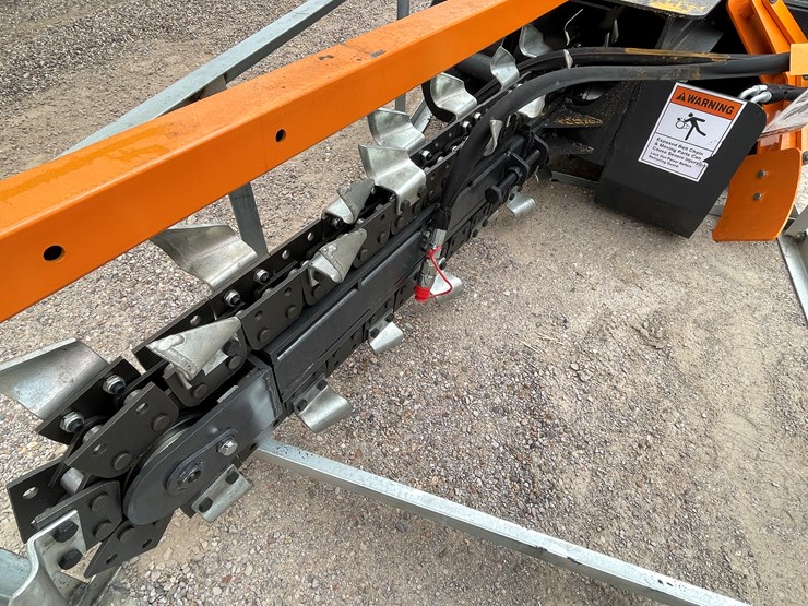 #2013-•-skid-steer-trencher-image-4
