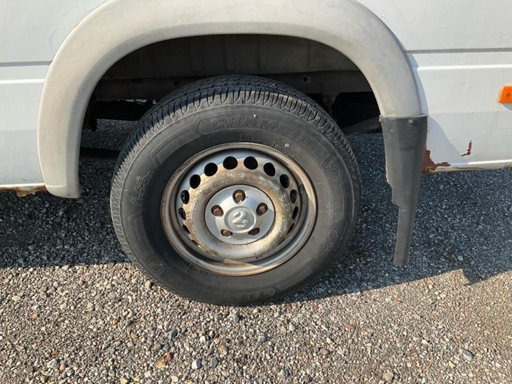 2004-dodge-sprinter-2500-image-21