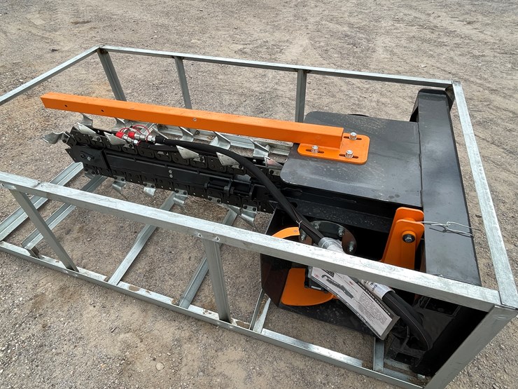 #2014-•-skid-steer-trencher-image-2