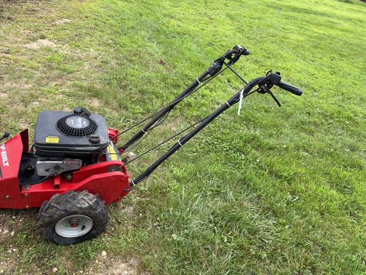 troy-built-sickle-bar-mower,-3.5-hp-briggs-and-stratton-engine,-self-propel-image-6