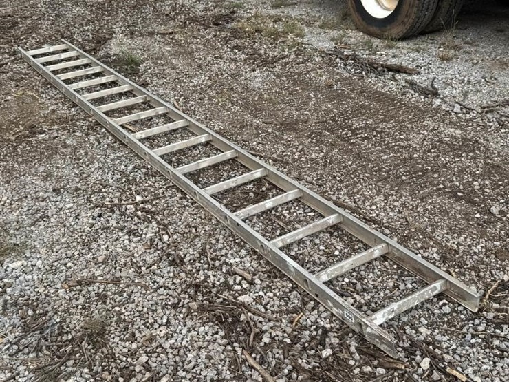 16-ft-aluminum-ladder-image-1