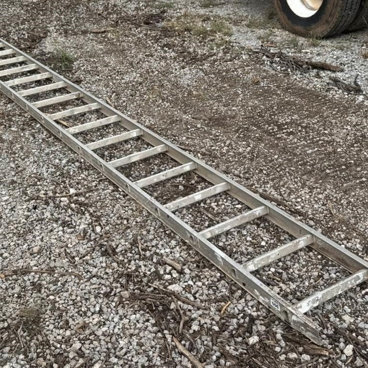 16 Ft Aluminum Ladder