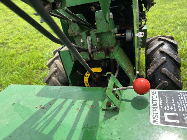 john-deere-820-image-9