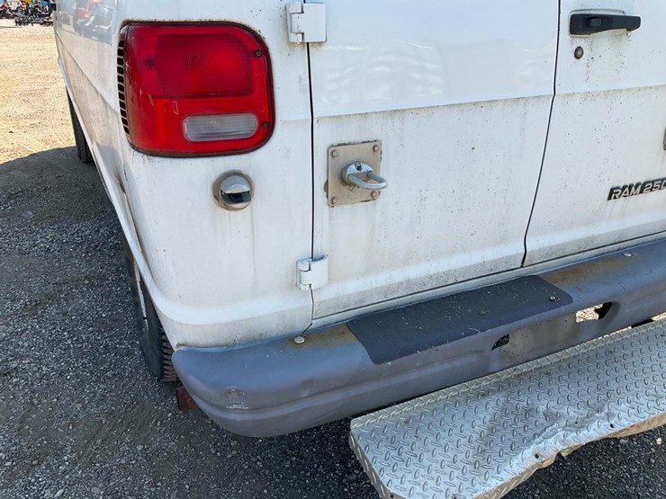 1997-dodge-ram-2500-image-28