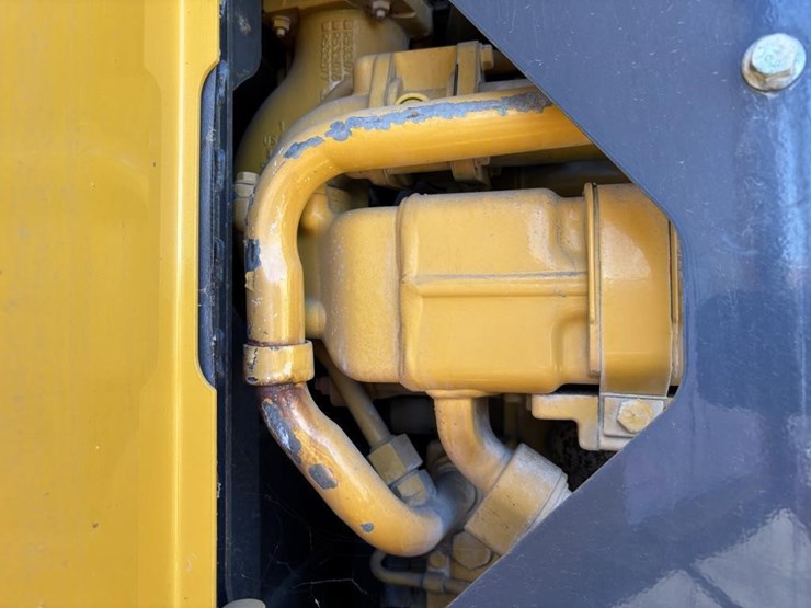 2012-deere-672gp-image-61