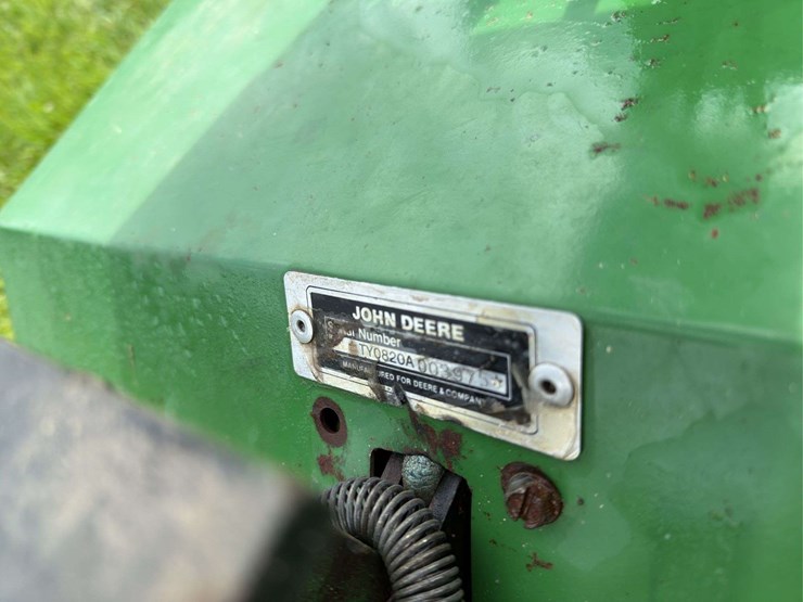 john-deere-820-image-8