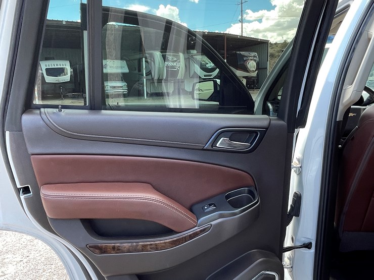 2017-chevrolet-tahoe-image-115