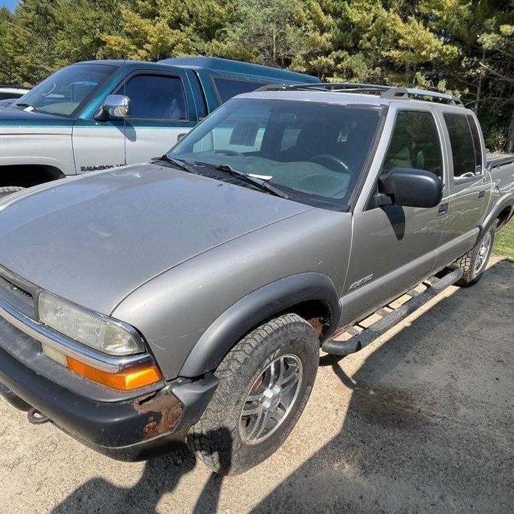 2004 CHEVROLET S10