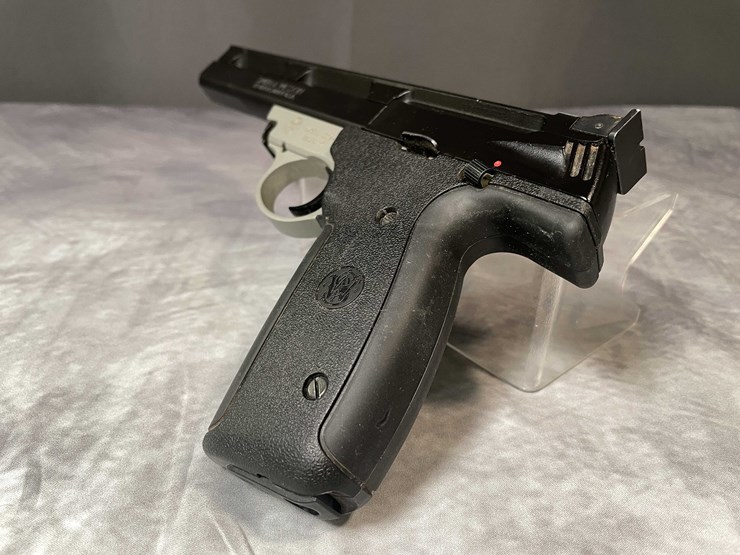#5160-•-smith-&-wesson-22a,-22-lr-pistol,-sn:-uce4779,-(neenah,-wi)-image-5