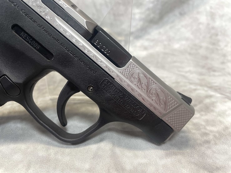 #5165-•-smith-&-wesson-bodyguard,-engraved-380-auto-pistol,-sn:-kes4008,-(neenah,-wi)-image-12