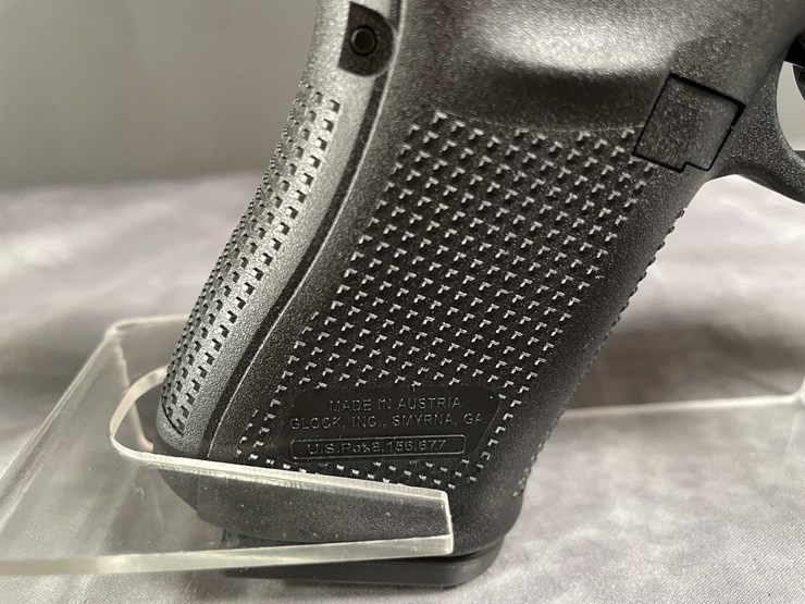 #5147-•-glock-g19-gen-5,-9mm-luger-pistol,-sn:-bsxe405,-(neenah,-wi)-image-10