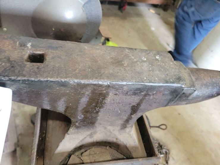 peter-wright-anvil---number-2,-stamped-24---approximately-19"-total-length,-image-4