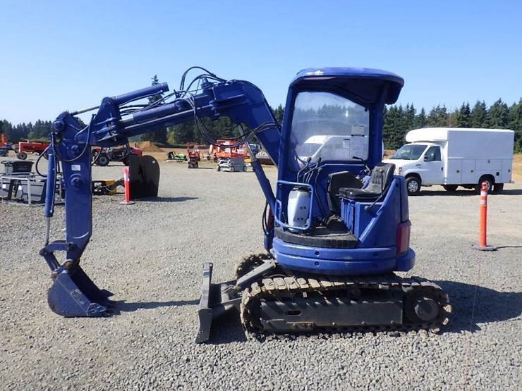 komatsu-pc28uu-image-6