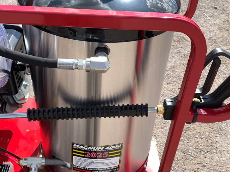 #550-•-pressure-washer-image-13
