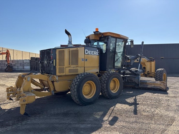 2012-deere-672gp-image-3