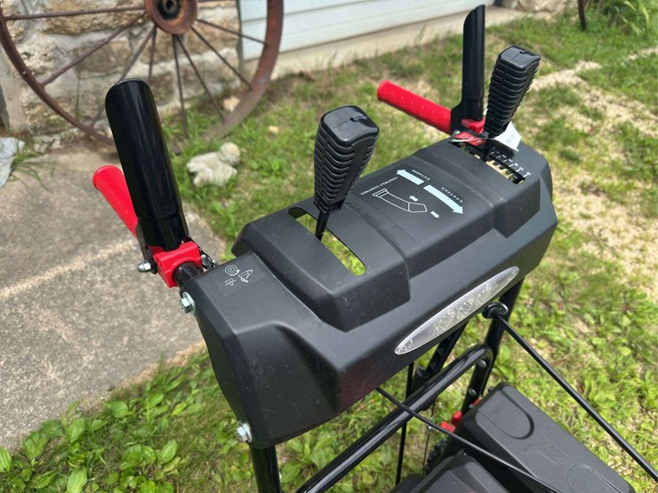 like-new-powersmart-self-propelled-26”-snowblower,-2-stage,-212cc-electric-image-8