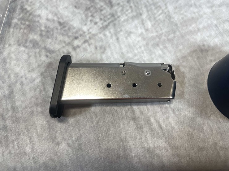 #5173-•-beretta-nano,-9mm-luger-pistol,-sn:-nu160530,-(neenah,-wi)-image-25