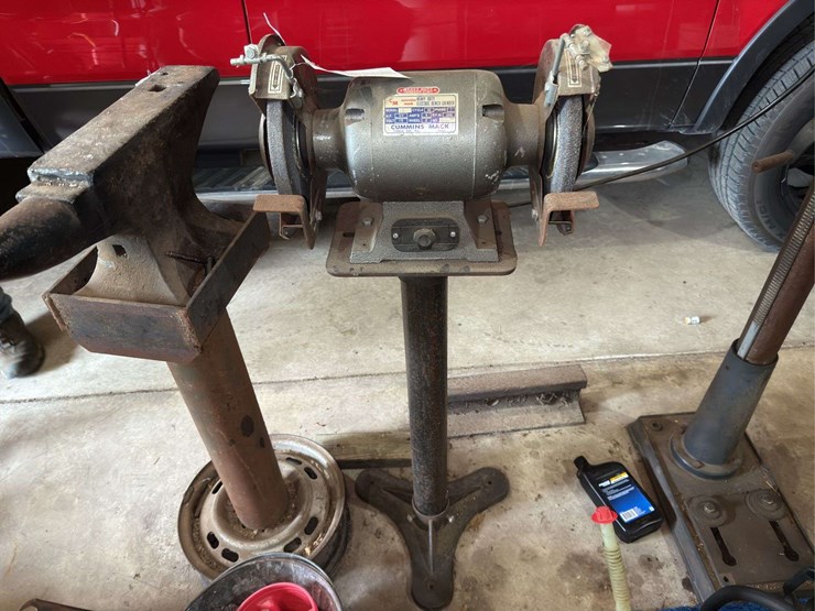 cummins-mack-3/4-hp-electric-bench-grinder-on-stand-image-1