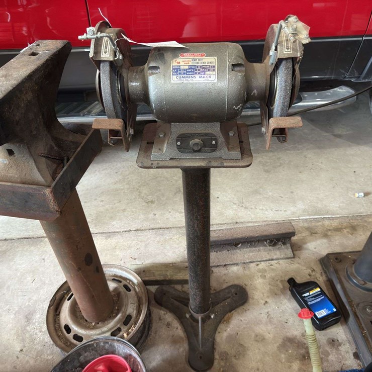 Cummins Mack 3/4 HP Electric Bench Grinder on Stand