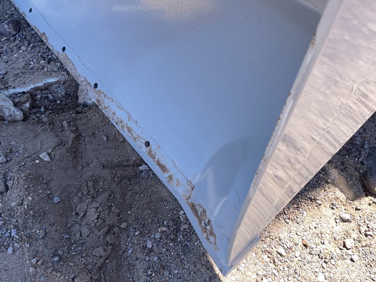 #2027-•-mini-skid-steer-loader-(bucket-damaged)-image-17