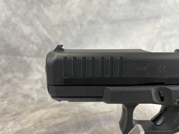 #5141-•-glock-g44,-22-lr-pistol,-sn:-aenr179,-(neenah,-wi)-image-17