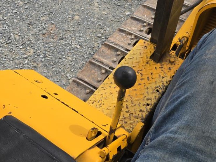 deere-350b-image-44