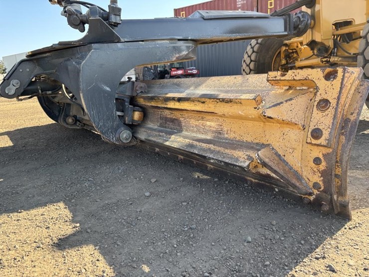 2012-deere-672gp-image-14