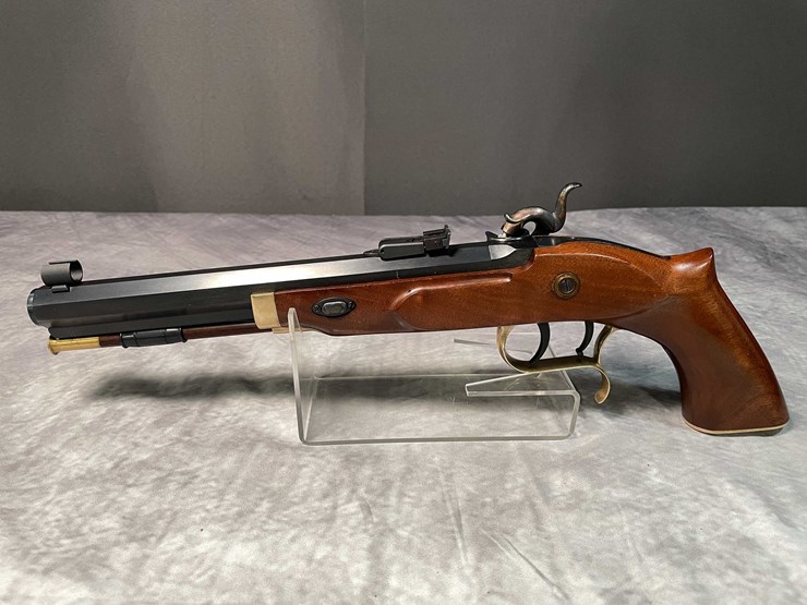#5177-•-thompson-j.-center-arms,-.45-cal.-muzzleloader,-sn:-34615,-(neenah,-wi)-image-3