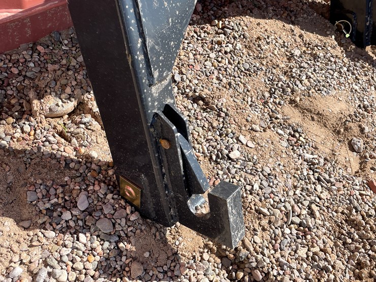 #2053-•-class-1-tractor-quick-hitch-image-3