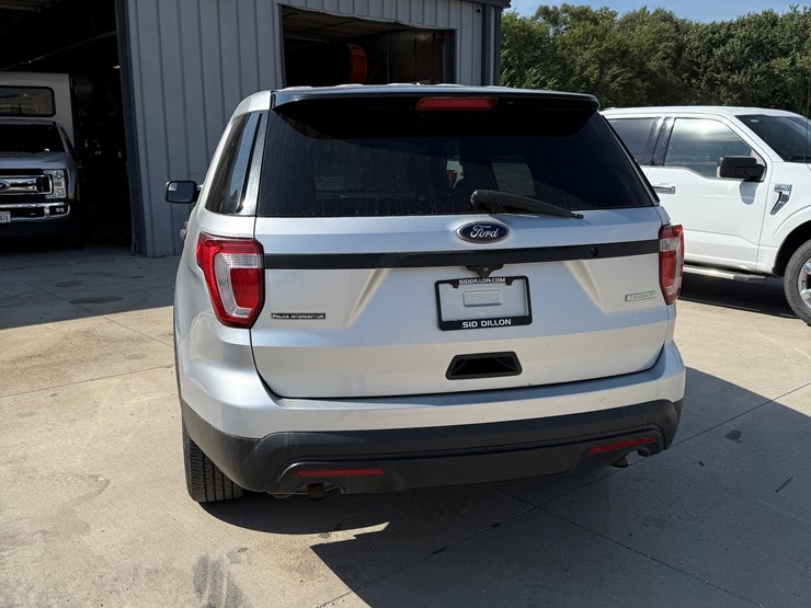 2016-ford-explorer-police-interceptor-image-7