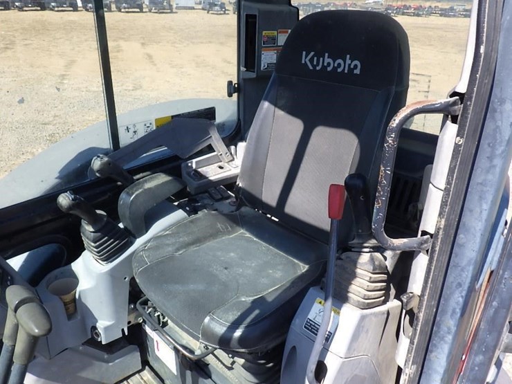 2014-kubota-kx057-4-image-24