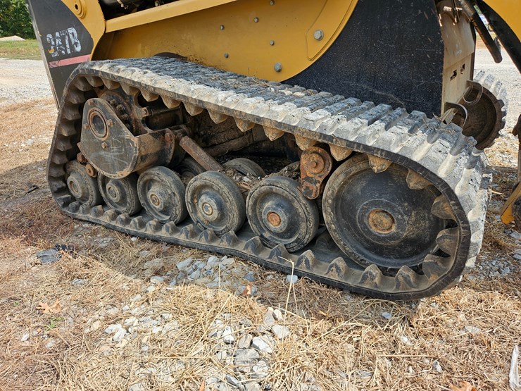 caterpillar-247b-image-59