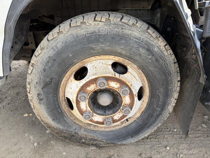 2003-gmc-w4500-image-63