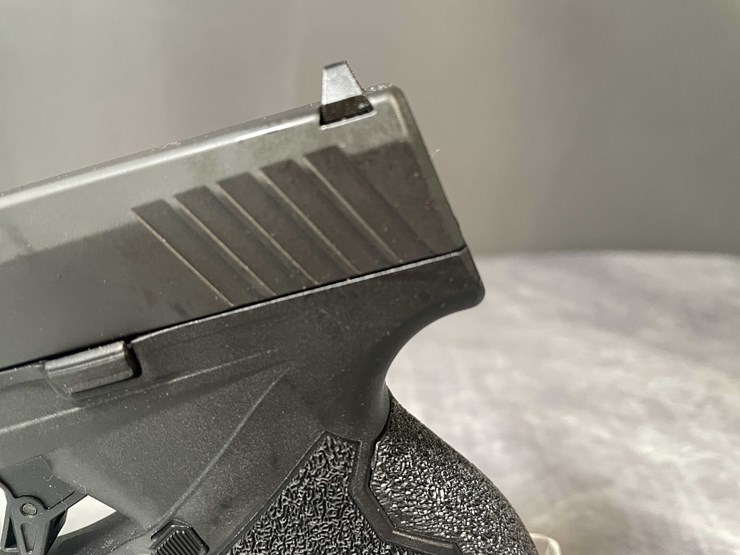 #5156-•-taurus-gx4,-9mm-luger-pistol,-sn:-1ga44039,-(neenah,-wi)-image-9
