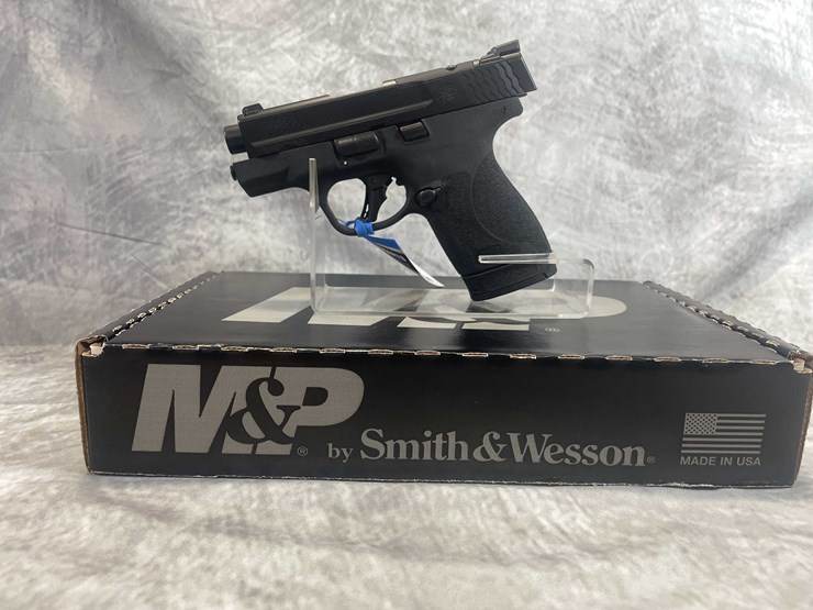 #5172-•-smith-&-wesson-m&p-shield,-9mm-luger-pistol,-sn:-jnj6613-(neenah,-wi)-image-1