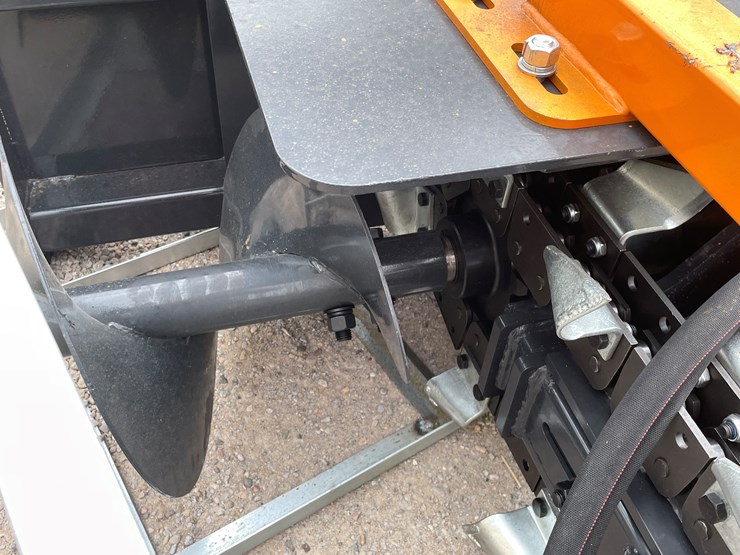 #2013-•-skid-steer-trencher-image-9