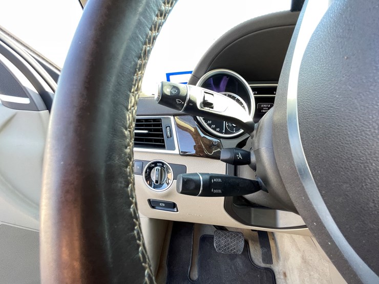 2015-mercedes-benz-gl450-image-67