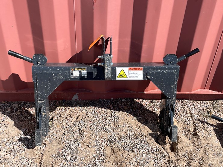 #2055-•-class-1-tractor-quick-hitch-image-1