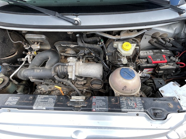 #501-•-2002-volkswagen-eurovan-mv-(title-in-delay)-image-73