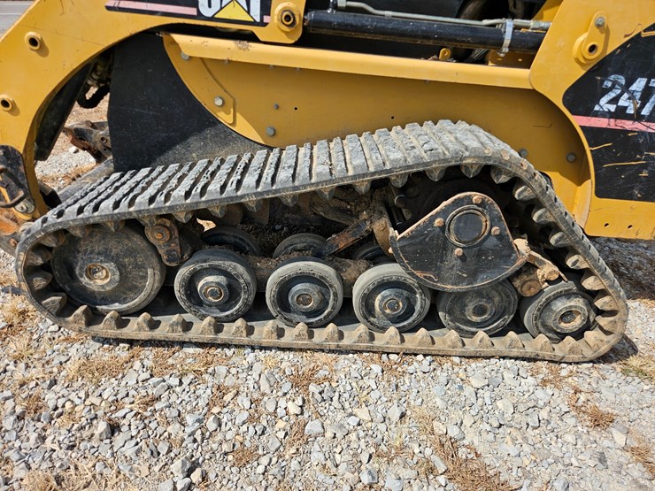 caterpillar-247b-image-47