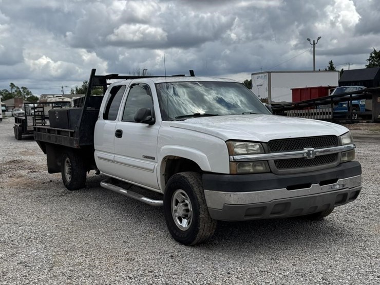 2003-chevrolet-silverado-image-6