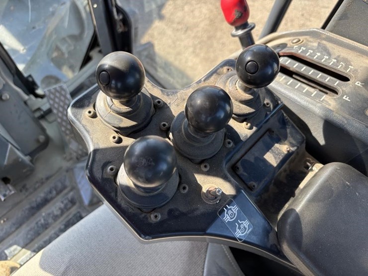 2012-deere-672gp-image-47