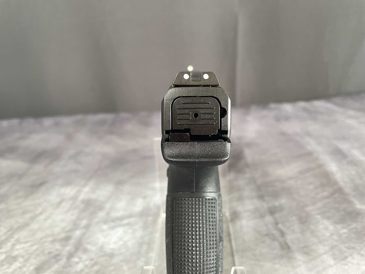 #5158-•-beretta-apx,-9mm-luger-pistol,-sn:-a033882x,-(neenah,-wi)-image-7