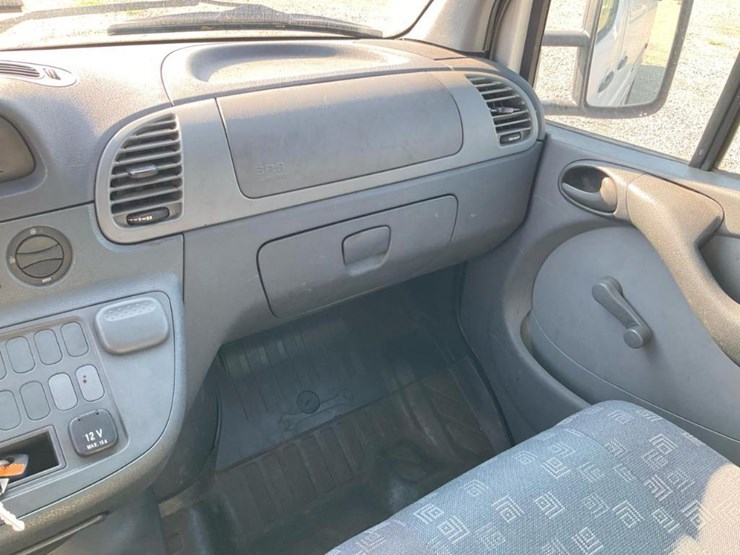 2004-dodge-sprinter-2500-image-73