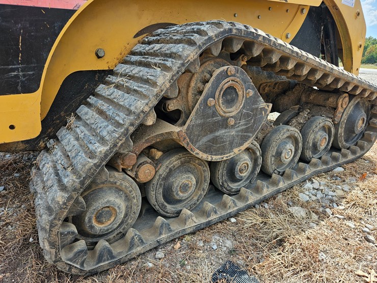 caterpillar-247b-image-60